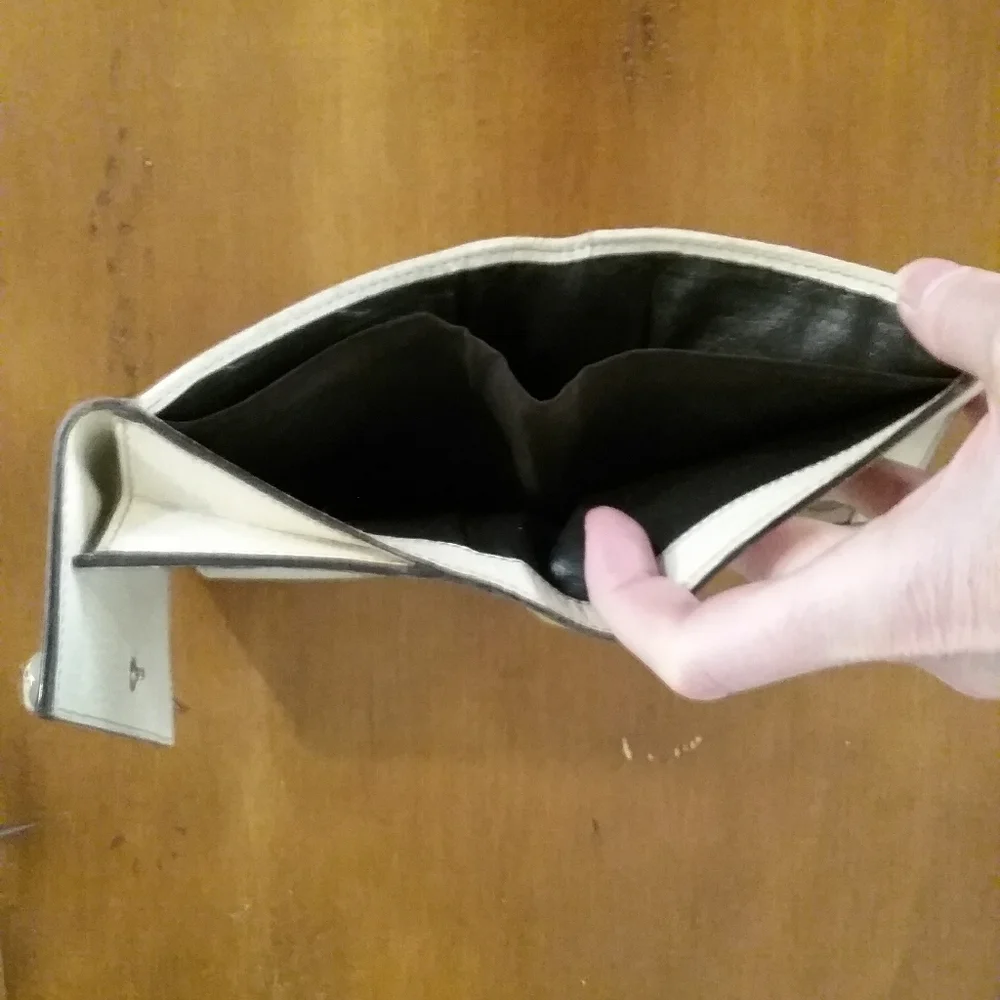 Authentic Gucci GG Wallet